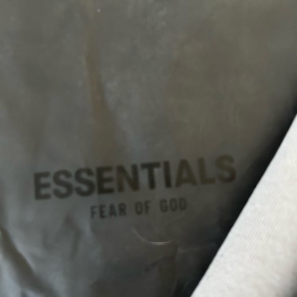 Essentials men’s crewneck size M in colour smoke. - Picture 3 of 5